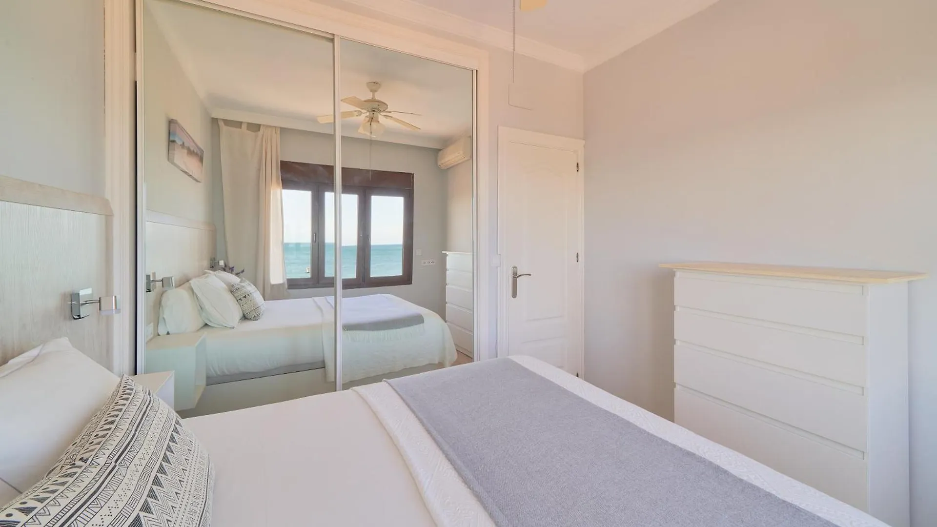 Apartamento Xpce Playa Bajondillo Terrace - Parking Free Torremolinos 0*,